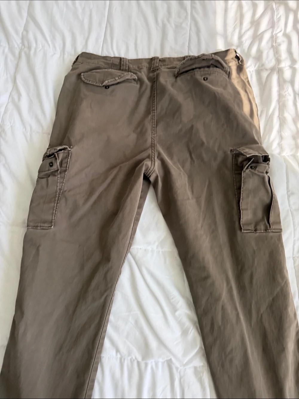 Banana Republic Men's Cargo Pants in Taupe Brown